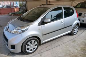 Peugeot 107 1.0b 5p solo km132000 full 10