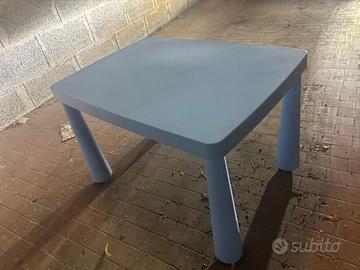 Tavolino ikea blu per bambini