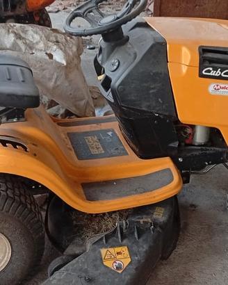 Trattorino tagliaerba Cub Cadet LT1