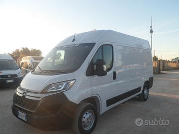 Fiat Ducato furgone medio alto