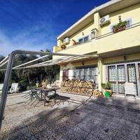 VILLA A SCHIERA A FILACCIANO