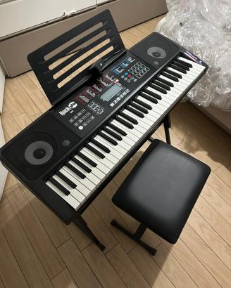Pianoforte tastiera con sgabello