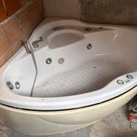 Vasca idromassaggio angolare usata venere