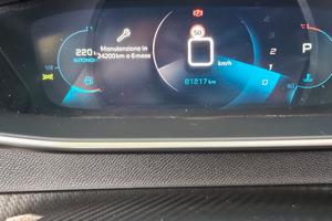 Peugeot 2008 eat8 GT 130cv