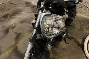 Yamaha FZ6 2006 nera - motore guasto