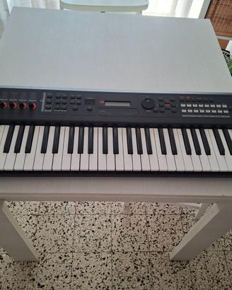 Yamaha MX61 II + borsa originale imbottita