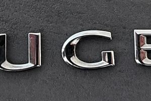 Scritta Peugeot