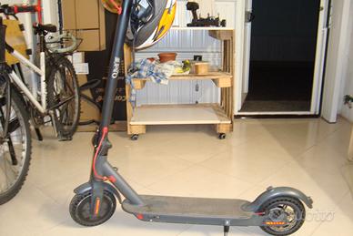 monopattino usato pochissimo elettrico