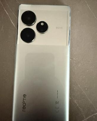 Realme gt6