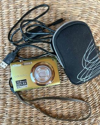 Nikon coolpix S3000