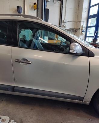 Porta anteriore dx nuda RENAULT MEGANE del 2011