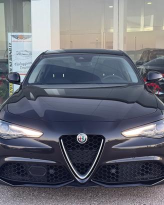 Alfa Romeo Giulia 2.2 Turbodiesel 210 CV AT8 AWD Q