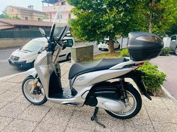 HONDA SH 300 i TUTTO INCLUSO ANCHE PASSAGGIO! MI