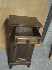 Coppia comodini antichi