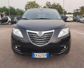 Lancia Ypsilon 1.2 69 CV 5 porte S&S Platinum