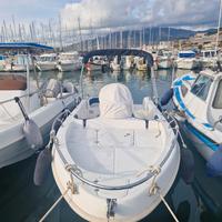 barca a motore 5.50 Mt. 