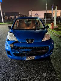 Peugeout 107- benzina - 110000km