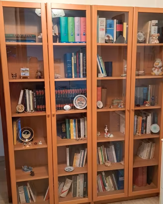 Librerie Billy con ante a vetro