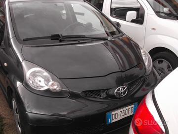 Toyota Aygo 1.0 12V VVT-i 3 porte Sol - 02