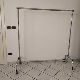 Stendino porta abiti 