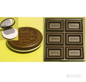 Specchietti tavoletta di cioccolato e biscotto