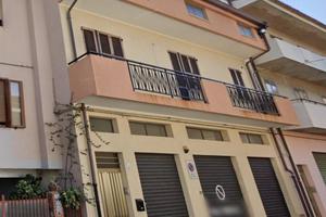 Immobile in asta di 345 m² con 4 locali a Guspini