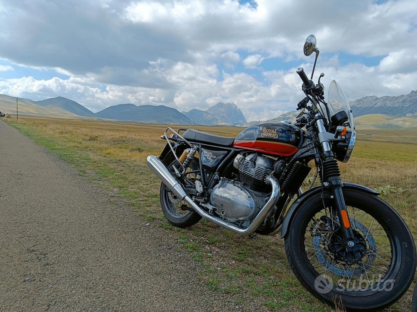 Royal Enfield Interceptor 650 Sunset Strip - Moto e Scooter In vendita ...