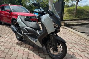 Yamaha X-Max 300 tech max 04/25 km.6174 unipro.