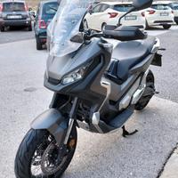 X-ADV 750 - PARI AL NUOVO -