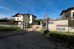 Artena: quadrilocale ristrutturato con giardino