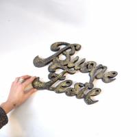 scritta da parete o soprammobile buone feste 