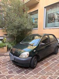 Toyota Yaris 2000 1.0TDI