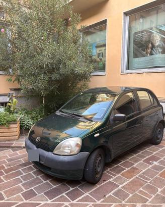 Toyota Yaris 2000 1.0TDI