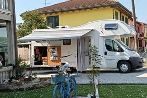 CAMPER MANSARDATO cc2500/cv130/anno2010/km80k