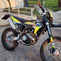 FANTIC XEF 125