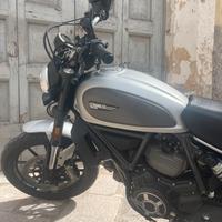 Ducati Scrambler 800cc