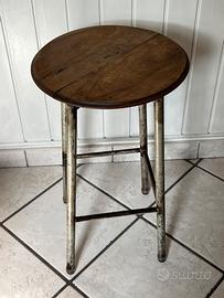Sgabello/tavolino industriale