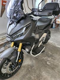 Pari al nuovo xadv 750 travel
