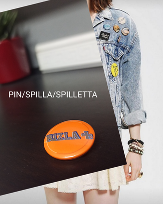 Spilla Pin RIZLA vintage 2000s Spilletta NUOVA