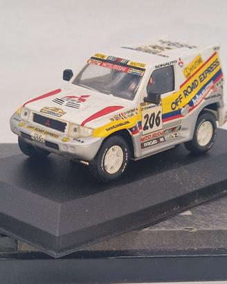 MITSUBISHI Pajero 4x4 n° 206 - Edicola - 1/43