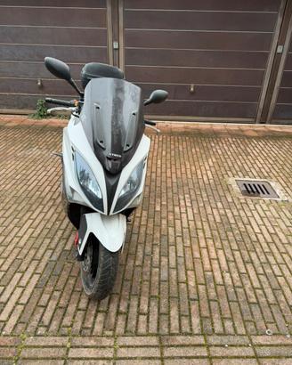 Kymco 300 scooter