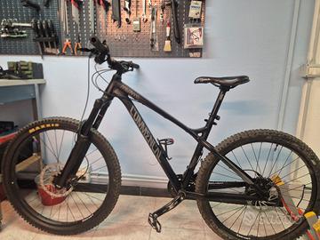 Commencal Metà AM 27.5 Front 
