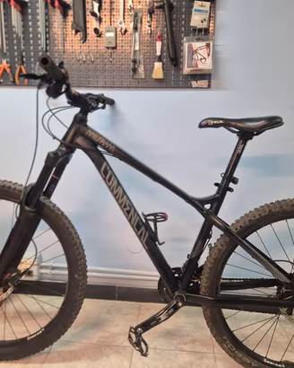 Commencal Metà AM 27.5 Front 
