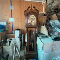 Orologio a pendolo da terra