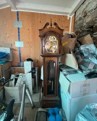 Orologio a pendolo da terra