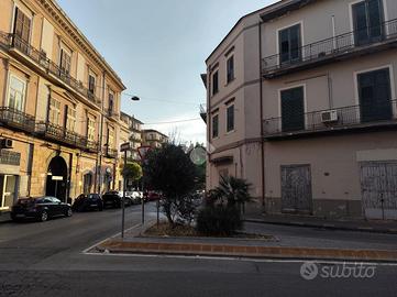 3 LOCALI A NOCERA INFERIORE