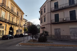 3 LOCALI A NOCERA INFERIORE