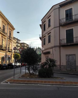 3 LOCALI A NOCERA INFERIORE