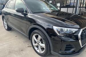 Audi Q3 35 TDI S tronic Business