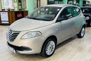 Lancia Ypsilon 0.9 T.Air 85 CV 5 p Metano Ecochic